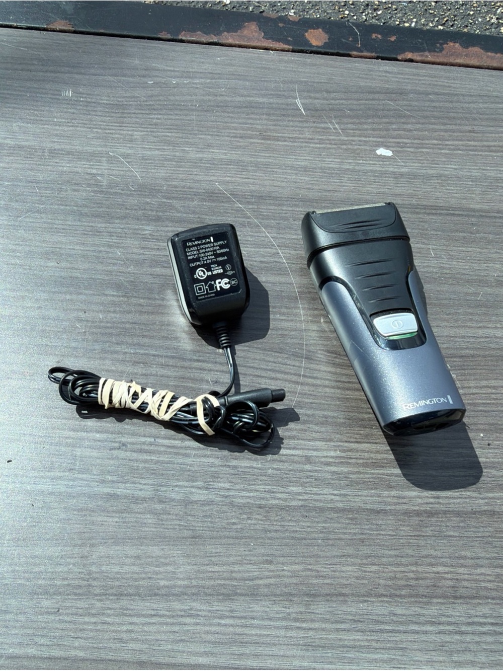 Remington PF7300 Rechargeable Electric Foil Shaver Men’s Razor w/ Charger Great